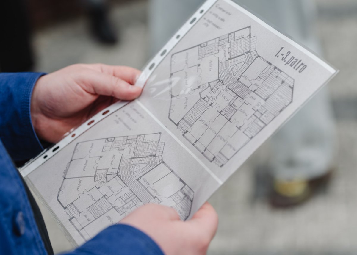 Komentované procházky architekta Jana Bureše a historika architektury Adama Štěcha odhalí svět pražských meziválečných činžovních domů.