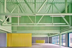 Educan Centrum od španělského studia Eeestudio