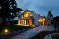 Nízkoenergetický dům po rekonstrukci od ateliéru Vostracký poblíž Českých Budějovic