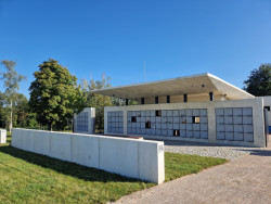 Zahrady se hřbitovem u kaple sv. Václava v Praze-Suchdole, studio OBJEKTOR (Václav Šuba, Jakub Červenka, spolupráce Martin Rosa, Lucie Medková)