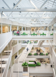 Tengbom, Technologické a zdravotnické centrum ve Flemingsbergu