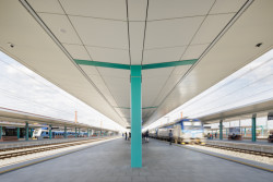 Nové zastřešení nástupišť na pardubické nádraží dodala společnost Egoe.