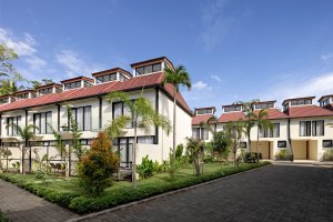 Promyšlený urbanismus dává každému dostatek osobního prostoru. (De Residence Pangandaran, Erik Petrus)