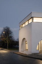 Sokolovna ve Veverských Knínicích, studio New Work