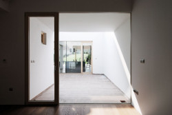 gutgut, DEV / Rodinný dom na Devíne – foto