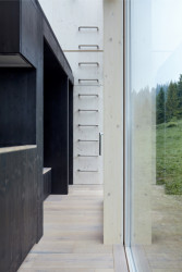 Ark-Shelter, Michiel De Backer, Martin Mikovčák