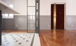 Mozaiku můžete položit i na podlahu a nahradit tak klasickou, a někdy už poněkud nudnou, dlažbu.