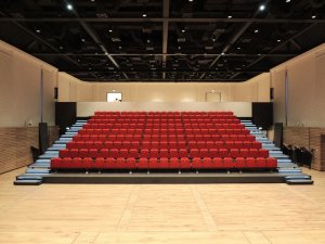 Společnost mmcité koupila Kovostal, na jejichž sedadlech se usadíte v pražské O2 aréně a na Olympijských stadionech v Mnichově a Berlíně.