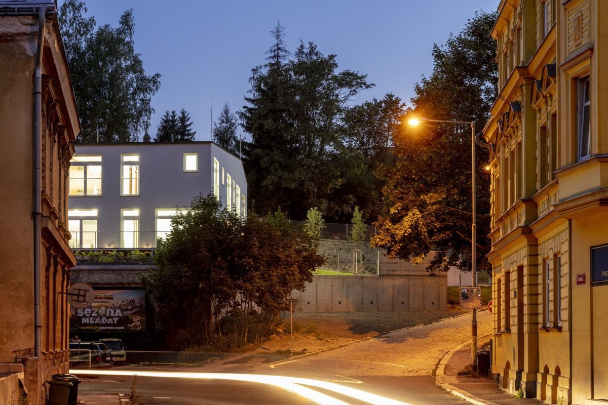 Zubaři Nad Mlýnem, studio Raketoplán