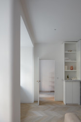 Rekonstrukce bytu na Starém Městě pražském od ateliéru Lenka Míková architekti