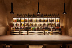 Vinný sklep, další odstín barevné palety (Alma, 
Neuhäusl Hunal)