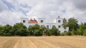 Obecní bytový dům, dostupné nájemní bydlení v Ďáblicích (bytový dům Akcíz, třiarchitekti, 2022)