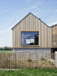 Dom Hora, Archholiks.