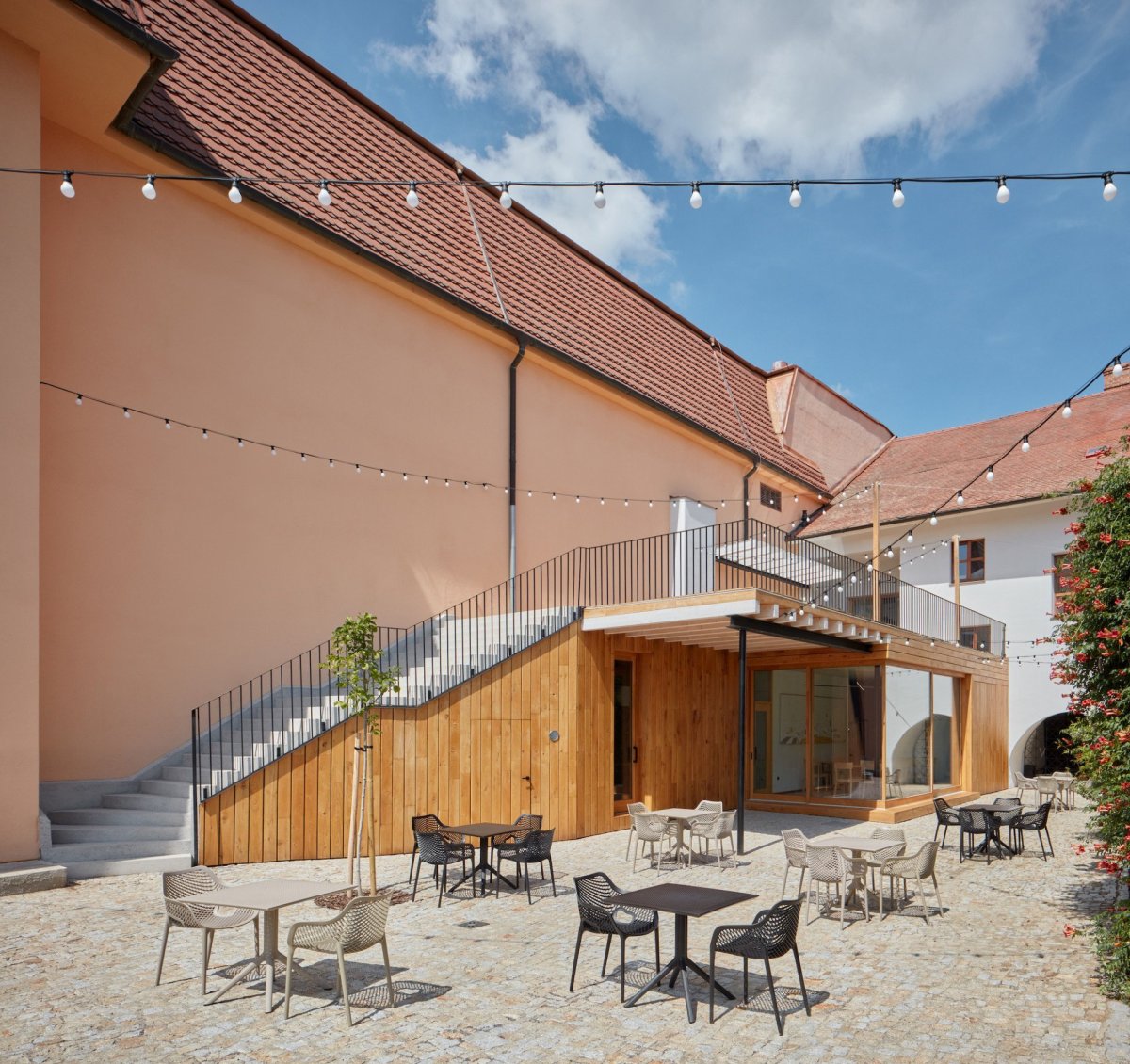 Vinařství Nešetřil ve Znojmě, ORA (originální regionální architektura)/ Jan Veisser, Jan Hora, Barbora Hora