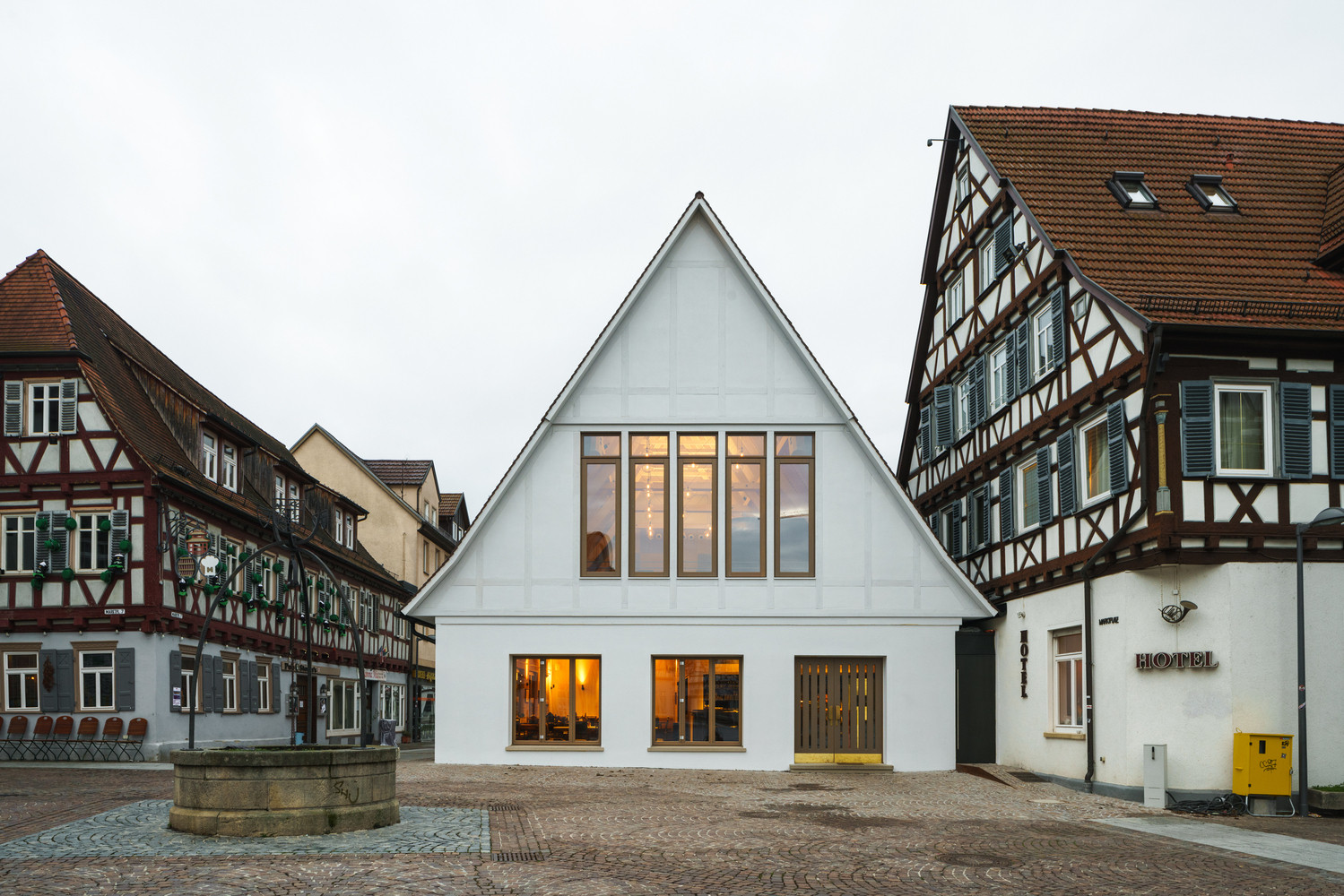 Budova restaurace Das Waldhorn v německém Kirchheim unter Teck, KO/OK Architektur a Studio Berardi