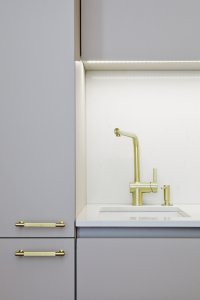 Interiér bytu v Oldřichově ulici v Praze od studia Prostor Interiors