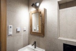 Společnost REHAU představuje produkt NEA SMART 2.0 - modulární regulační systém s LED Matric.