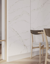 Přední výrobce tvrzeného kamene Technistone představuje novinky pro jaro 2023 se vzory inspirovanými mramorem: na obrázku dekor Calacatta Volegno