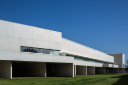 Álvaro Siza 2 - Arquitecto, Muzeum současného umění pro nadaci Nadira Afonsa, foto