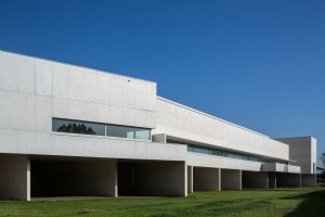 Álvaro Siza 2 - Arquitecto, Muzeum současného umění pro nadaci Nadira Afonsa, foto