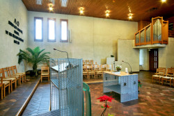 Farní sbor Českobratrské církve evangelické Praha-Kobylisy, Ernst Gisel, 1967–1971, Radovan Schlaufer a Jakub Roskovec (dostavba), 1995–2001