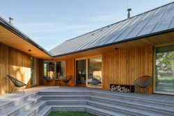 Dům s vymínkem od studia Klar