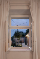 Víkendový dům v Bukovanech od studia SENAA architekti