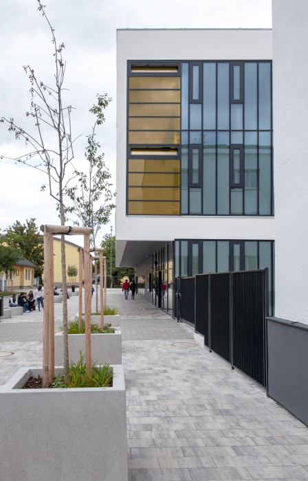 Přístavba ZŠ DR. E. Beneše, Med Pavlík architekti - foto