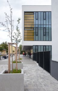 Přístavba ZŠ DR. E. Beneše, Med Pavlík architekti - foto