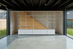 Mjölk architekti, Dům V plotě - foto