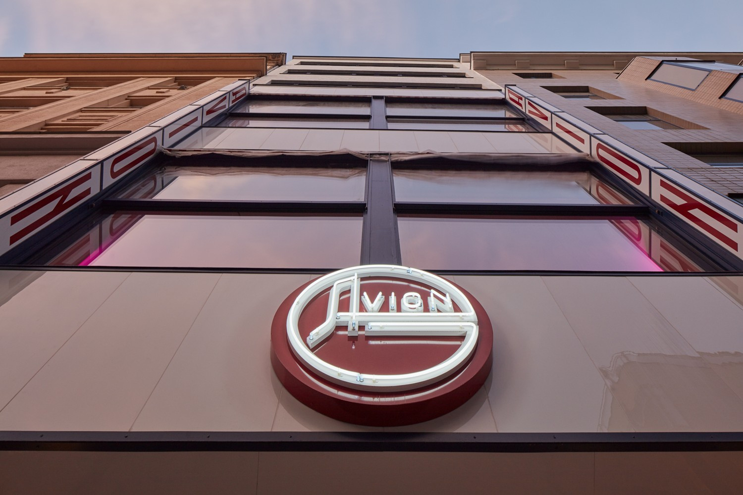 Proměna funkcionalistického hotelu Avion v dějiště Brno Design Days, KOGAA