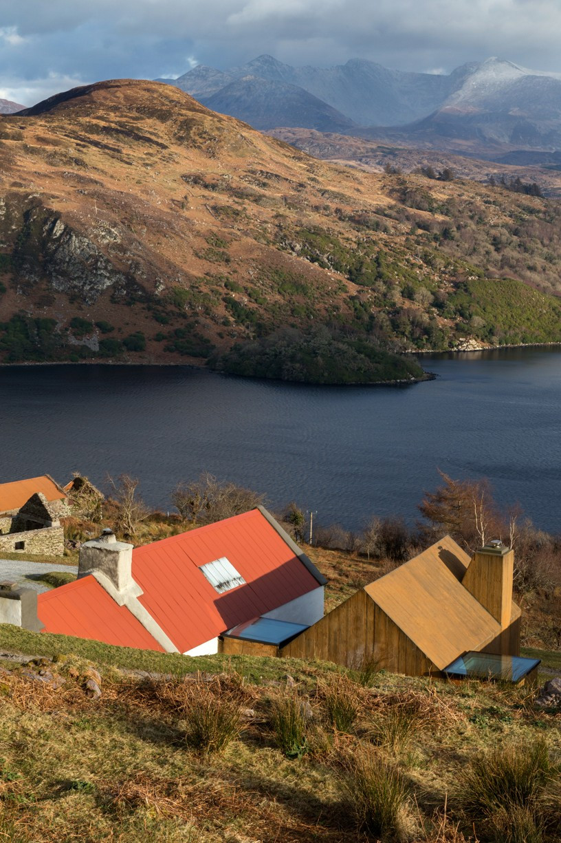 Rust-ic House, Urban Agency