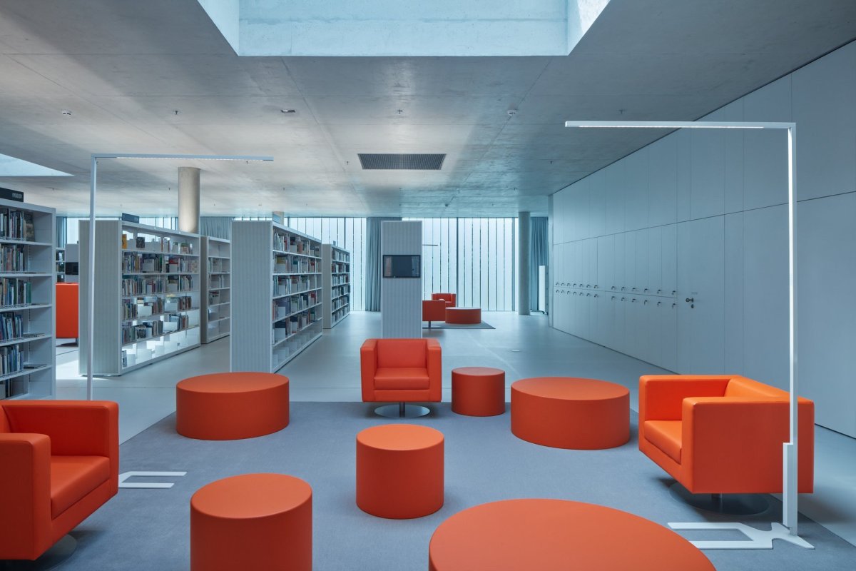 Dostavba Jihočeské vědecké knihovny v Českých Budějovicích od Kuba & Pilař architekti