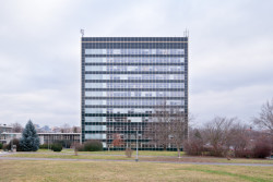 Den architektury připomíná také 100 let od narození Karla Pragera, jehož styl je spojován s mezinárodním proudem brutalismu