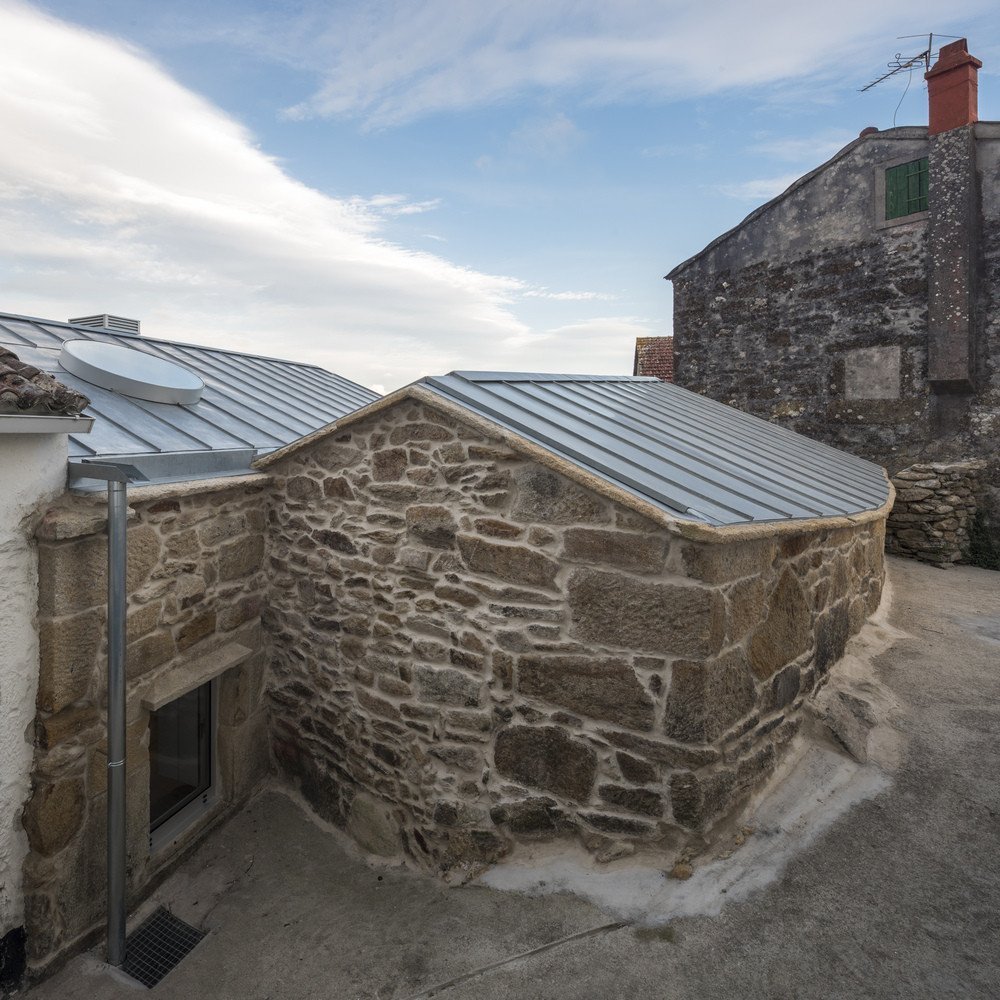 Rekonstrukce a dostavba rodinného domu v Muros, fuertes-penedo arquitectos