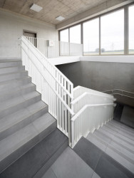 V Šeberově mají novou základní školu. Navrhlo ji studio ADR.