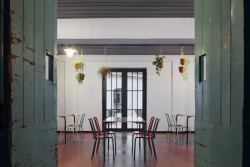 Kocanda Kravsko, ORA: Z třídírny se stala restaurace se společenským sálem