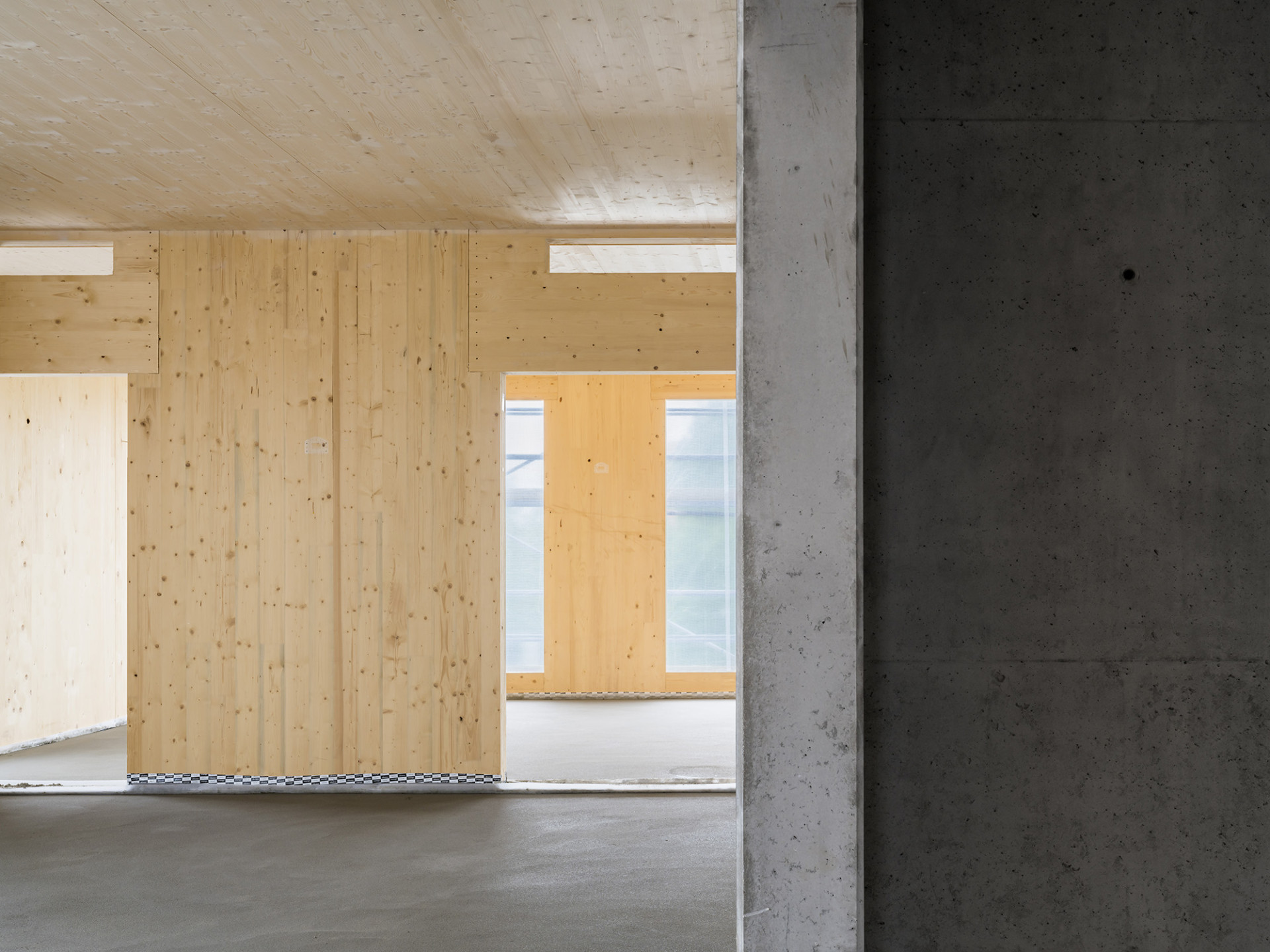 Architektonické studio Perspektiv dokončuje čtyřpodlažní kancelářskou budovu v Českých Budějovicích