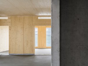 Architektonické studio Perspektiv dokončuje čtyřpodlažní kancelářskou budovu v Českých Budějovicích