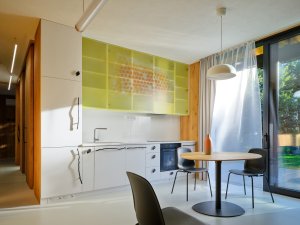Pohled do interiéru (Bee House; Petr Novák)