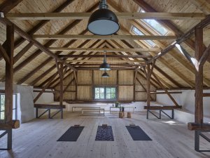 Tauhaus nyní funguje jako penzion (Rekonstrukce Tauhaus; studio Olgoj Chorchoj)