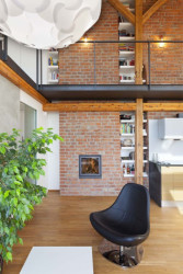 Dalibor Hlaváček, Půdní vestavba Terronská, foto