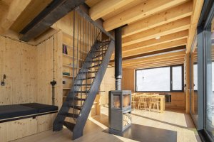 Chatu navrhli architekti pro rekreační pobyty čtyřčlenné rodiny