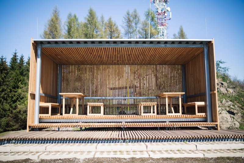 2021 architekti, LABAK, Lávka a prístrešok na Straníku – foto