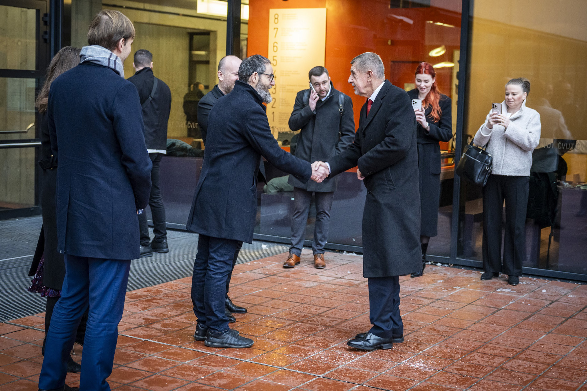 Premiér Babiš navštívil Fakultu architektury ČVUT. S novým rektorem Michalem Pěchoučkem se shodl potřebě rekonstrukce Strahovských kolejí.