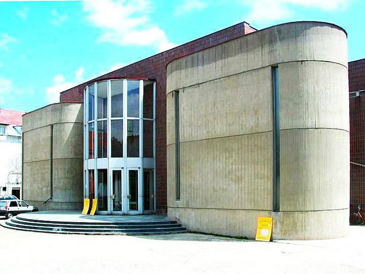 Kulturní dům Březnice, Karel Prager, Jan Louda, Zbyšek Stýblo