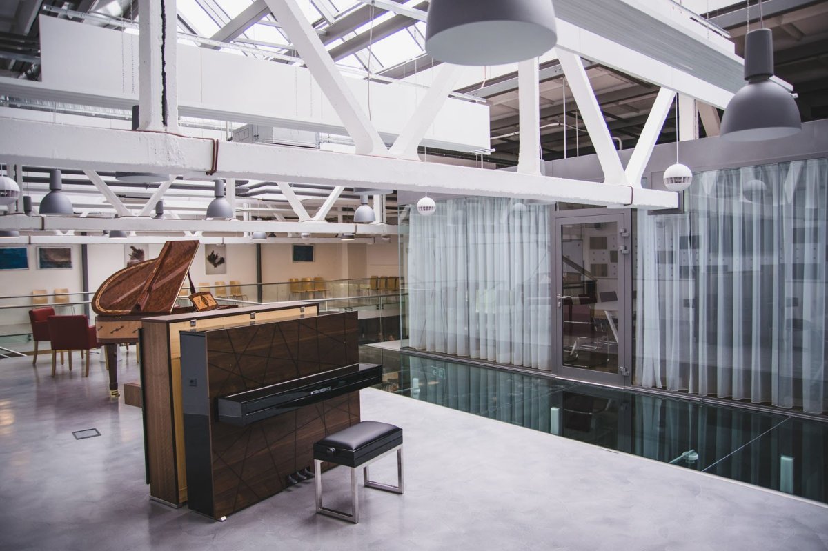 PETROF Hall, ADONIS PROJEKT, spol. s r.o.