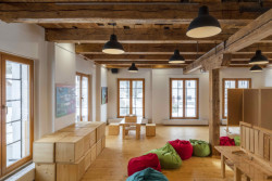 VÍCE Ve Mlýně, ateliér Walter: uvnitř je vzdělávací centrum a výstavní prostor.