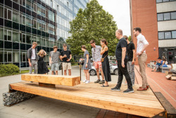 Studenti architektury ČVUT v Praze realizovali lávky do Krkonoš