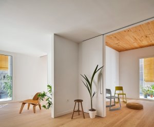 Bytový dům v Barceloně od ateliéru Peris+Toral Arquitectes